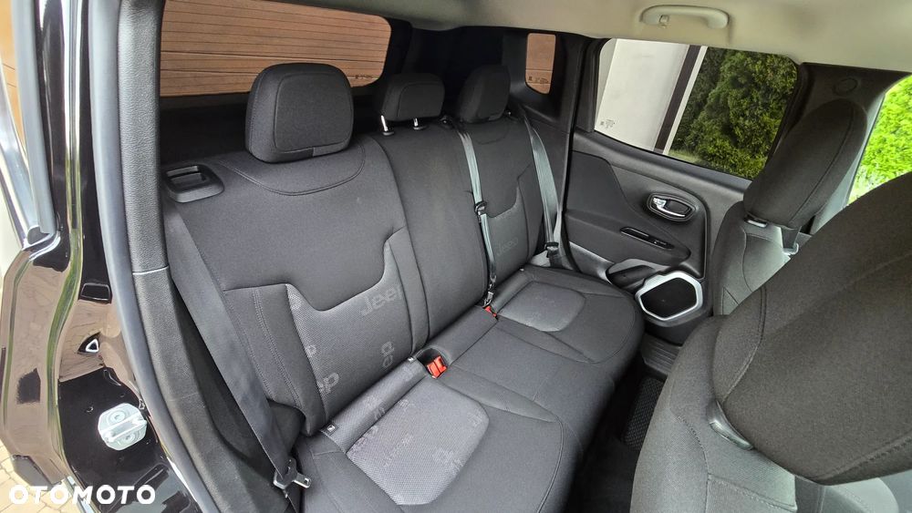 Jeep Renegade - 32