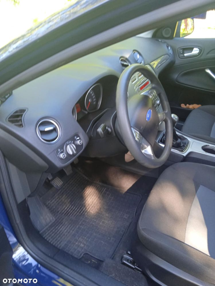 Ford Mondeo 1.8 TDCi Trend - 10