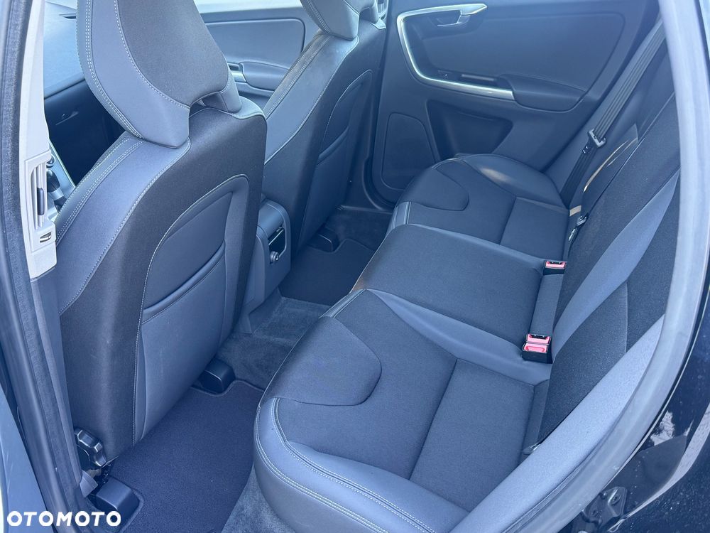 Volvo XC 60 D3 Edition Pro - 14
