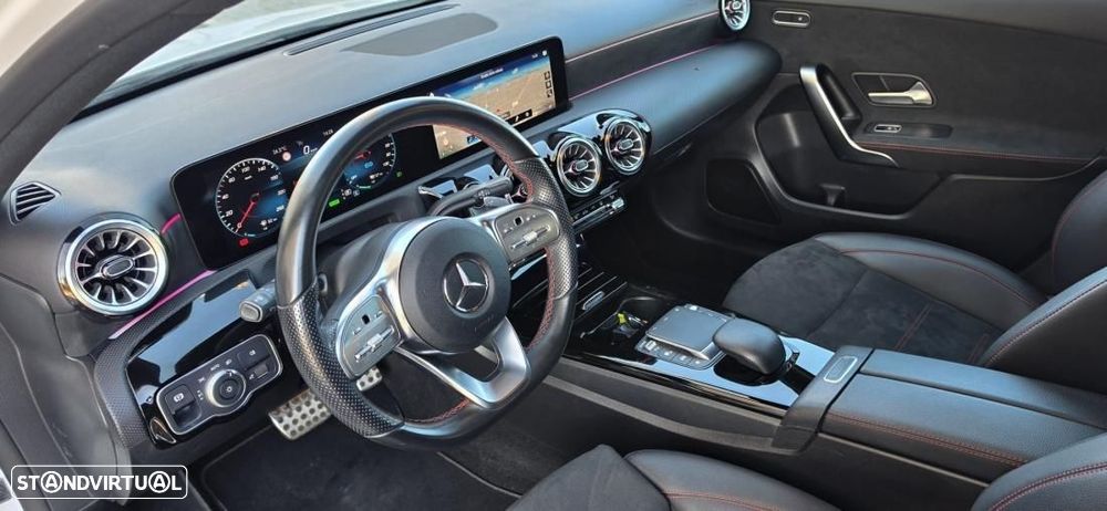 Mercedes-Benz A 250 e AMG Line - 16