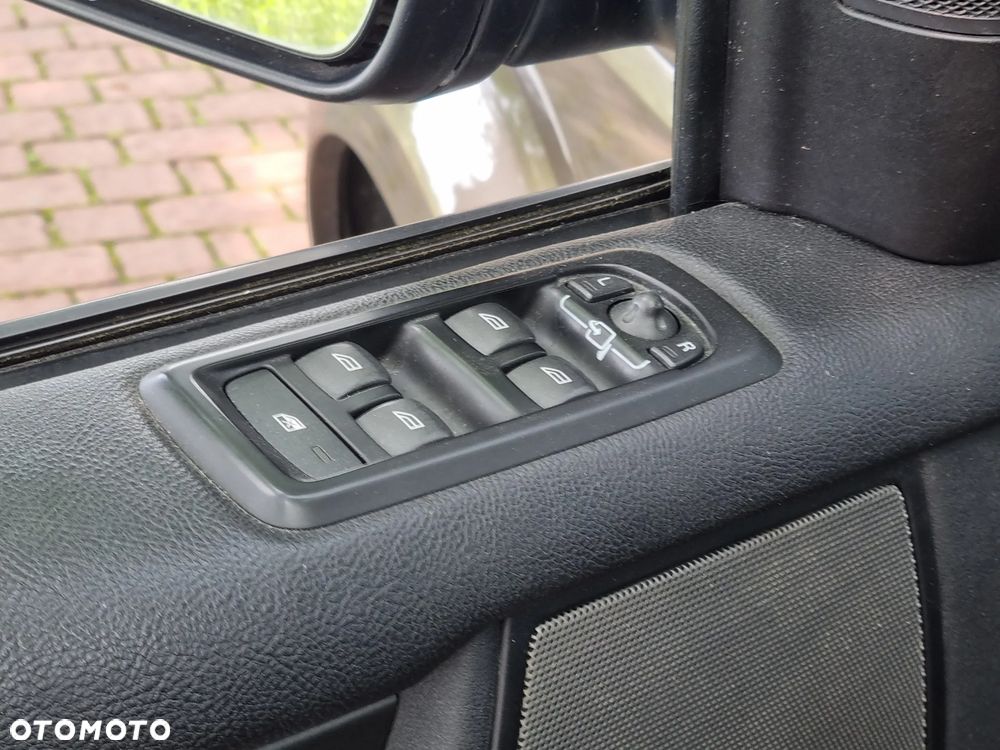 Land Rover Discovery 3.0 Si6 HSE Luxury - 19