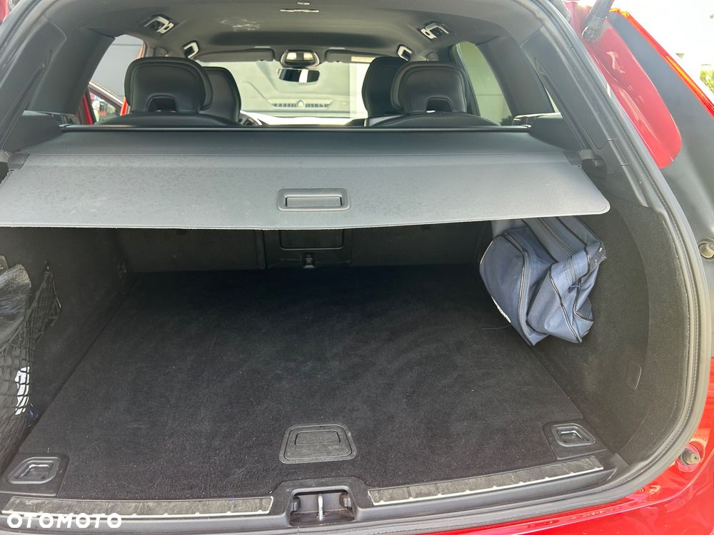 Volvo XC 60 D4 AWD R-Design - 6