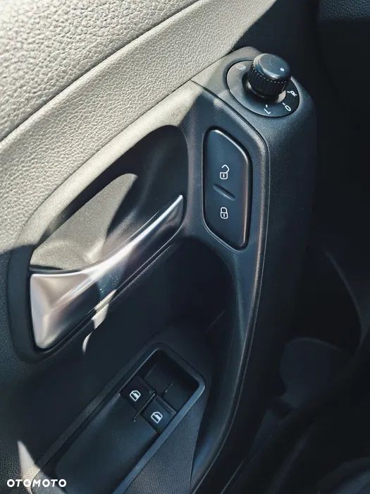 Volkswagen Polo - 7