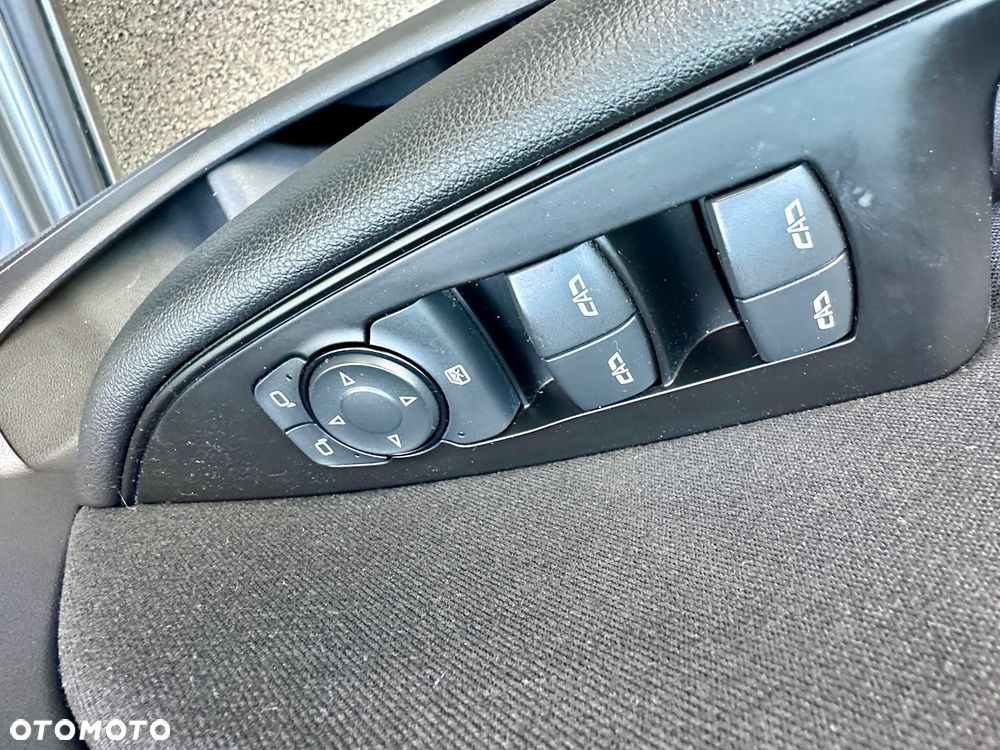 Opel Insignia - 26