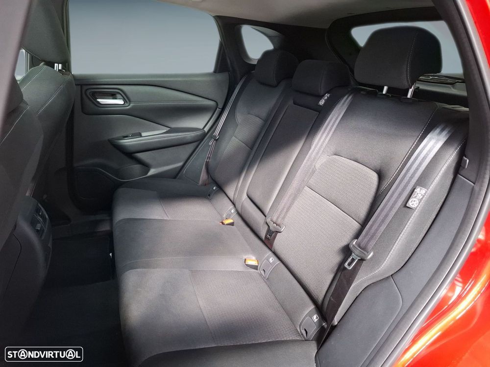 Nissan Qashqai 1.3 DIG-T N-Connecta LED+TT+SKY Xtronic - 6