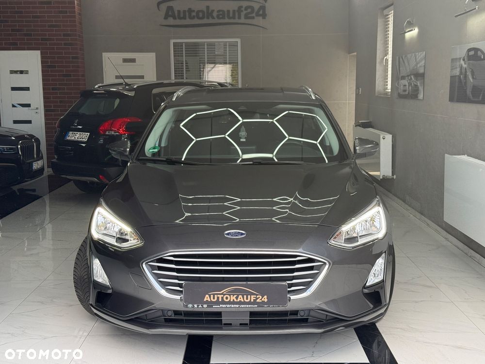Ford Focus 1.0 EcoBoost Hybrid TITANIUM - 4