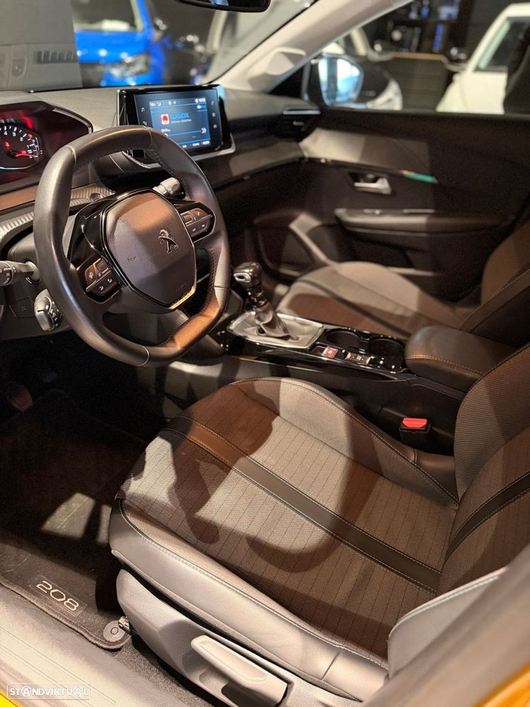 Peugeot 208 1.2 PureTech Allure - 19