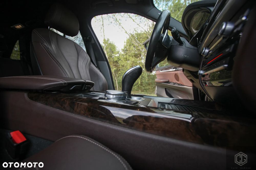 BMW X5 xDrive25d - 10