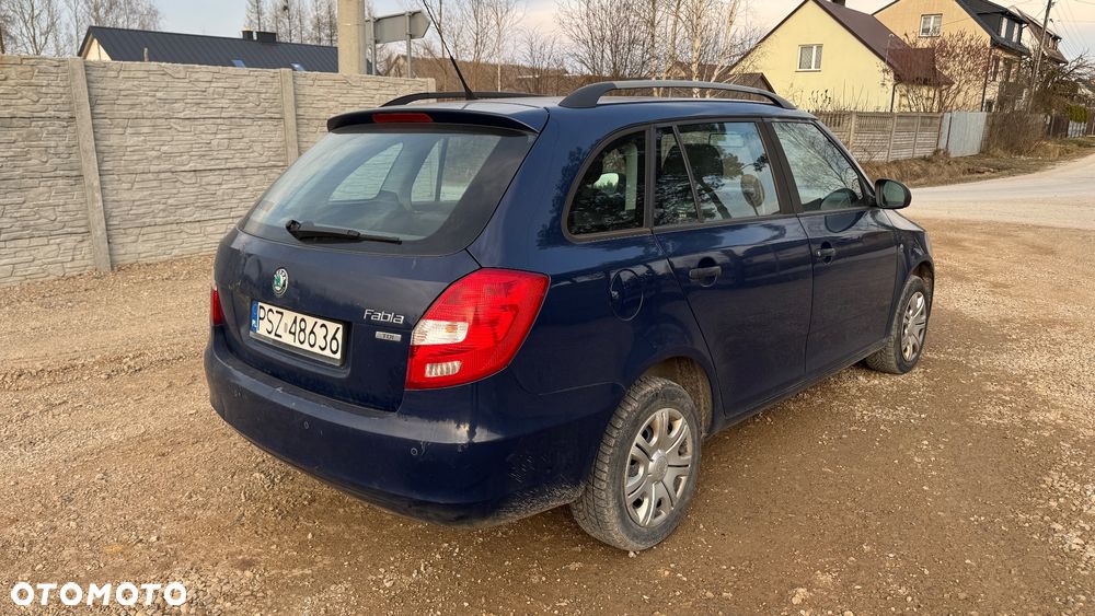 Skoda Fabia - 11