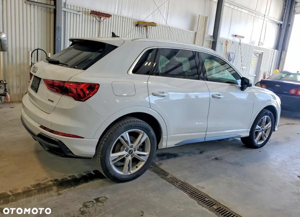 Audi Q3 2.0 TFSI Quattro Sport S tronic - 4