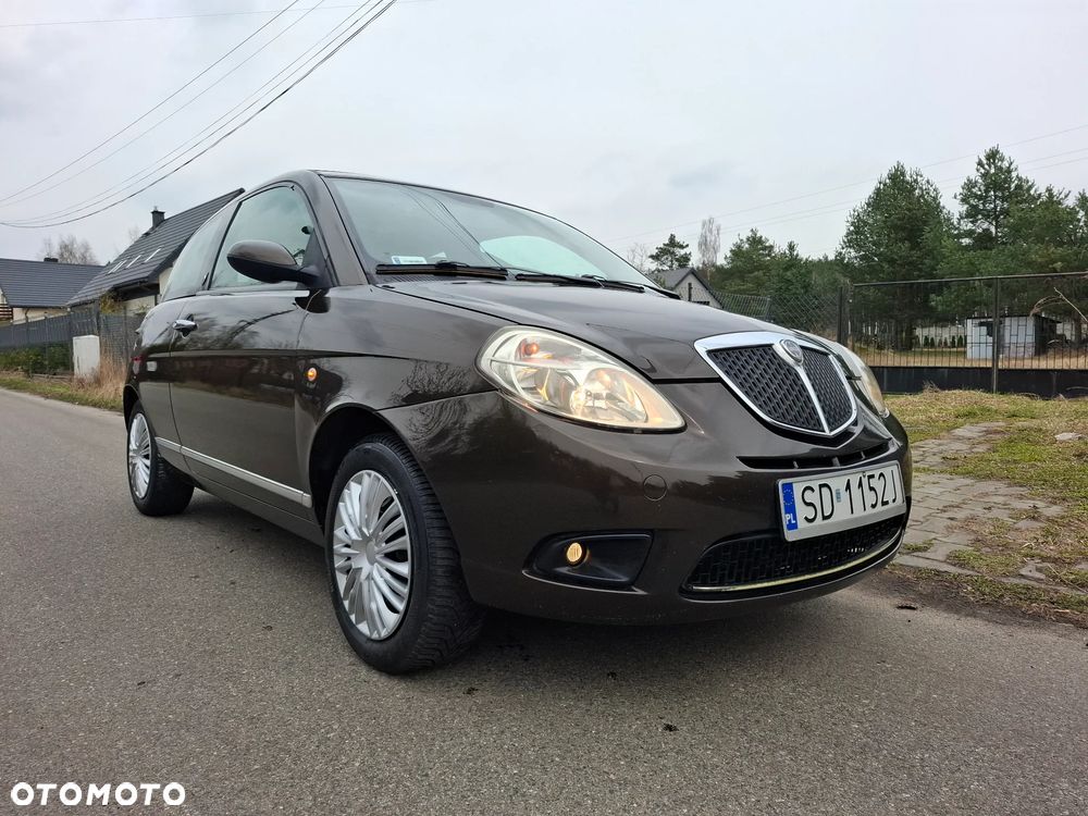Lancia Ypsilon - 9
