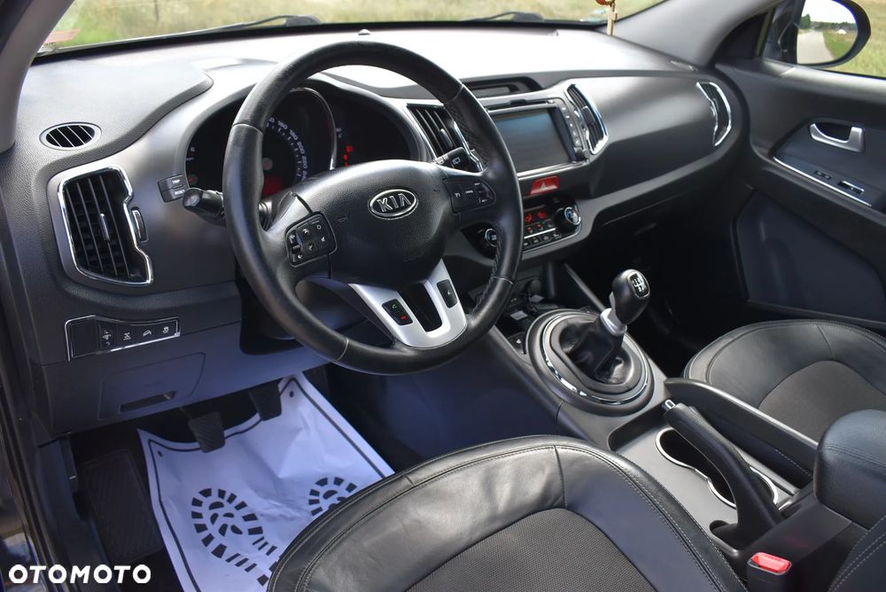 Kia Sportage 2,0 CRDI AWD Dream-Team Edition - 27