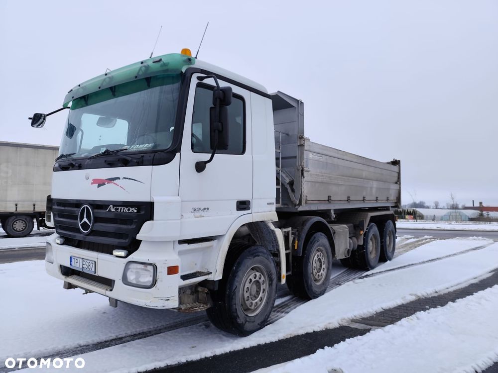 Mercedes-Benz Actros - 1