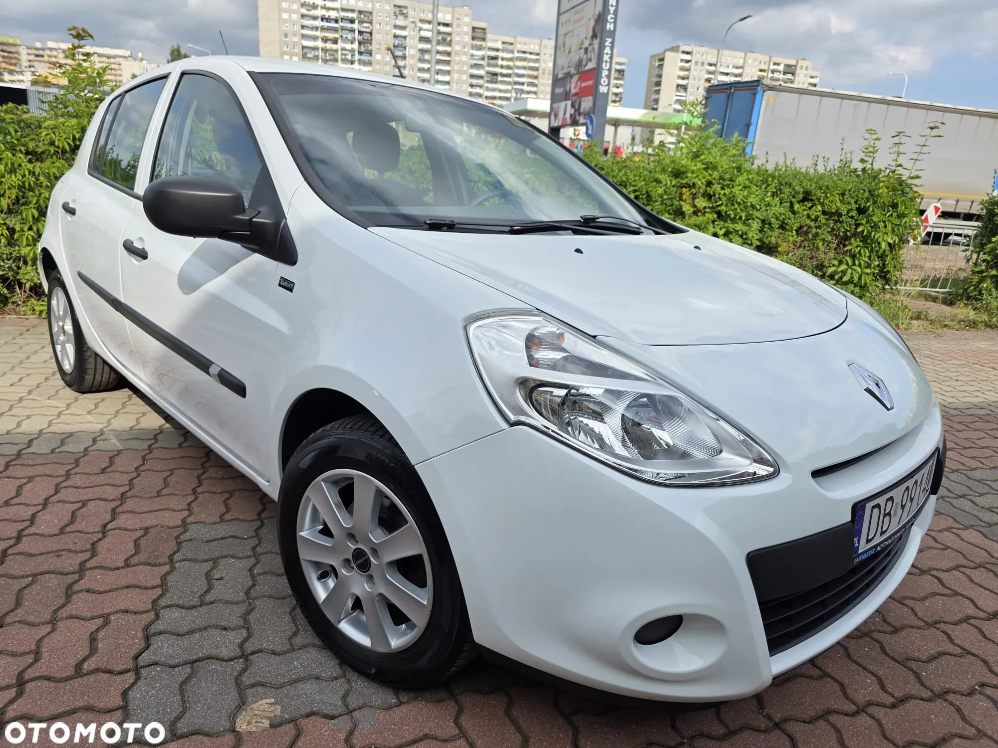 Renault Clio 1.2 16V 75 Yahoo - 18