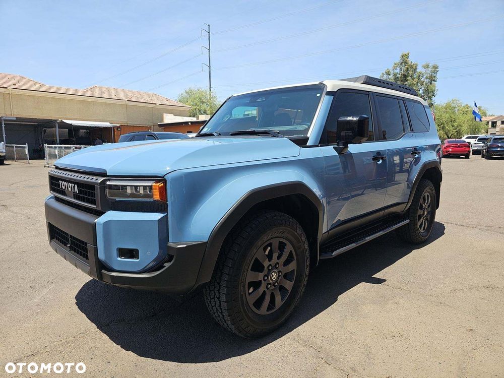 Toyota Land Cruiser - 1