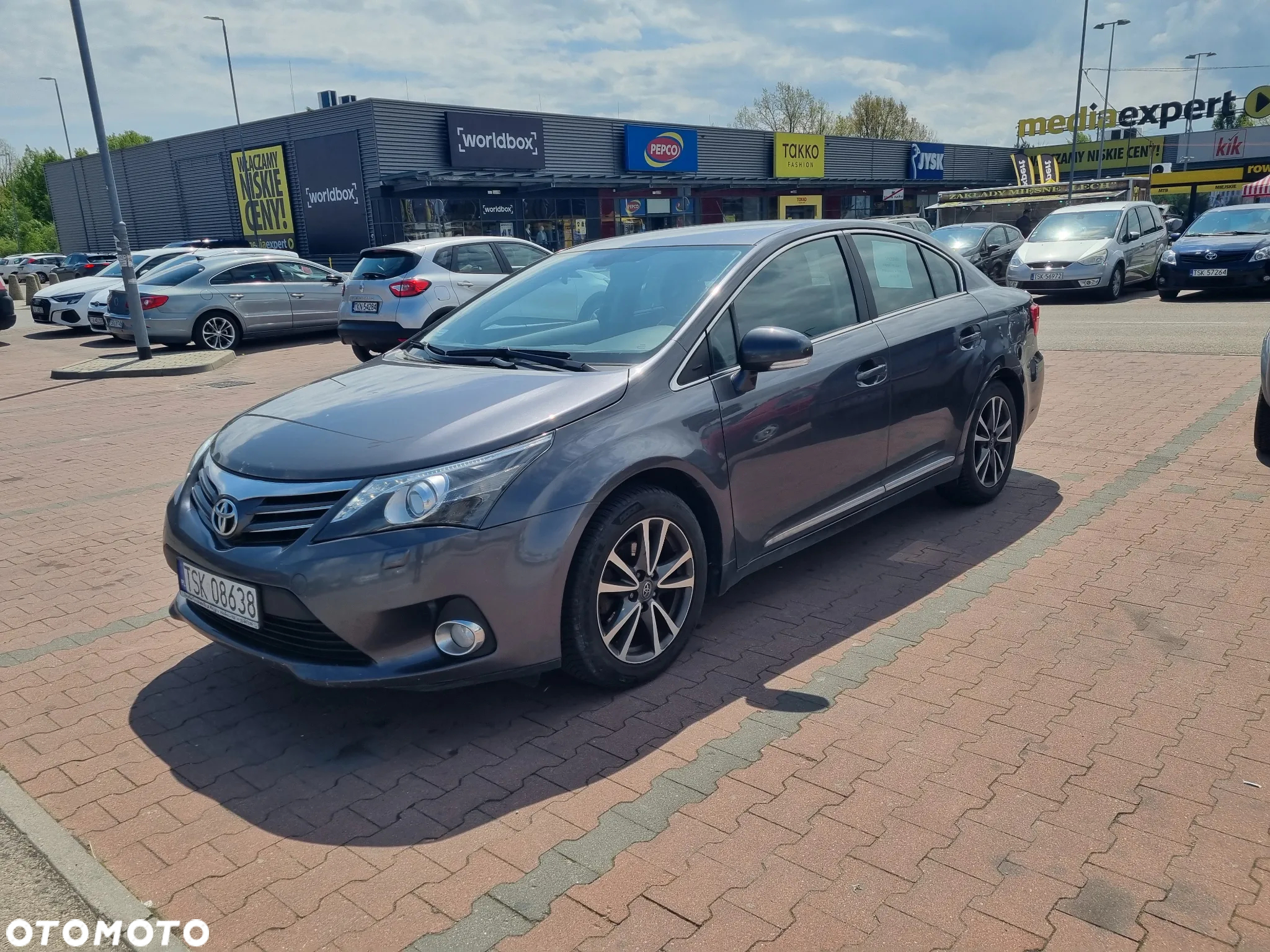 Toyota Avensis 1.8 Premium EU5 - 5