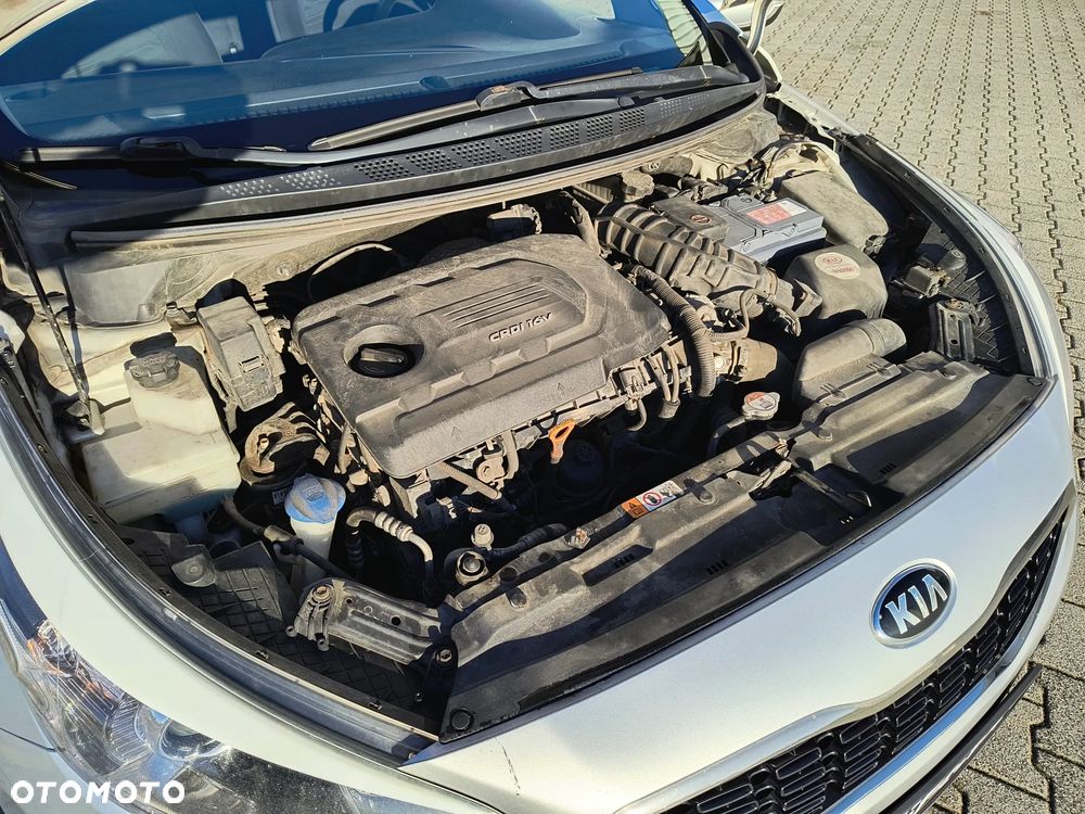 Kia Ceed 1.6 CRDi M - 17