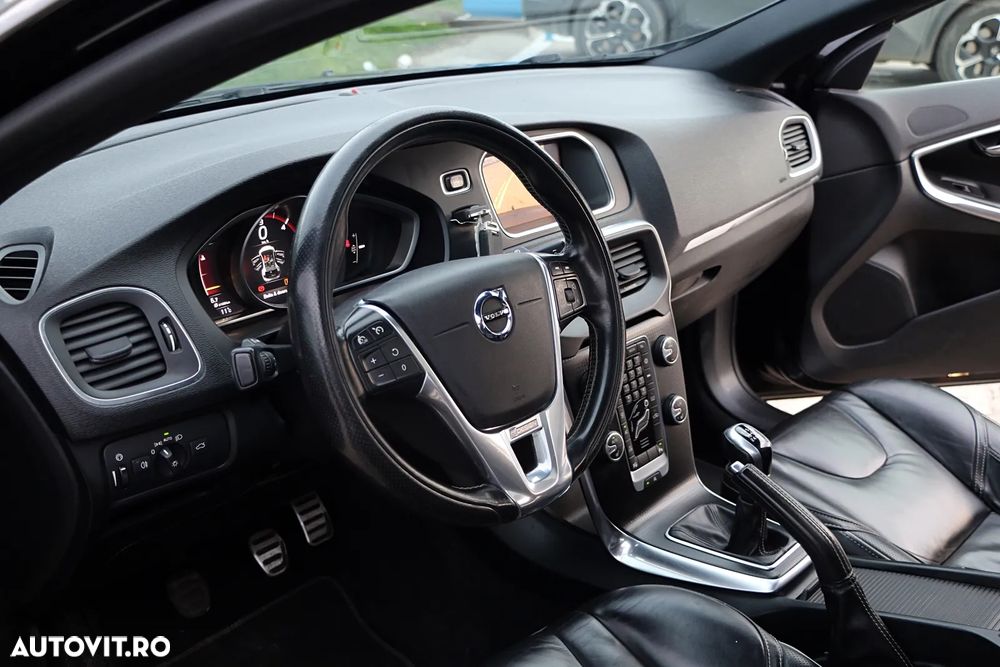 Volvo V40 D3 R-Design - 6
