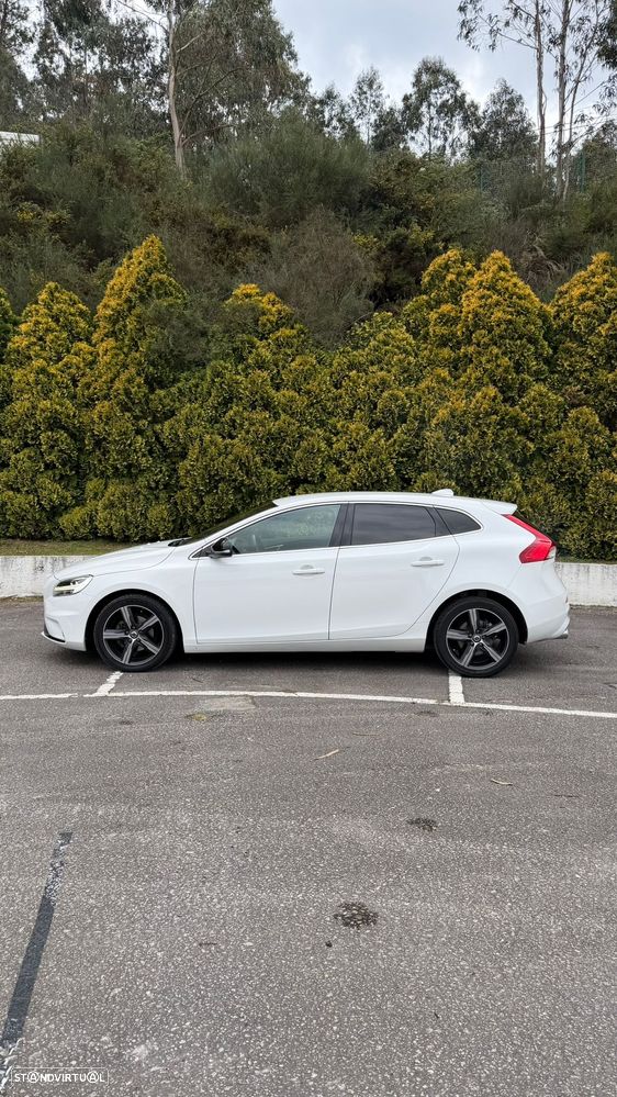 Volvo V40 2.0 D2 R-Design - 3