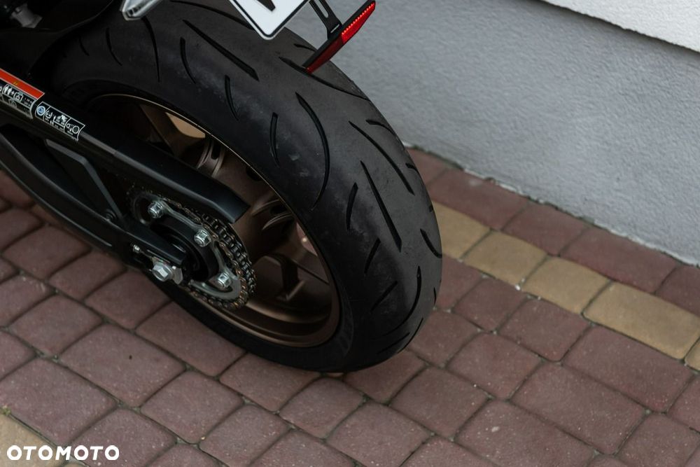 Honda CB - 9