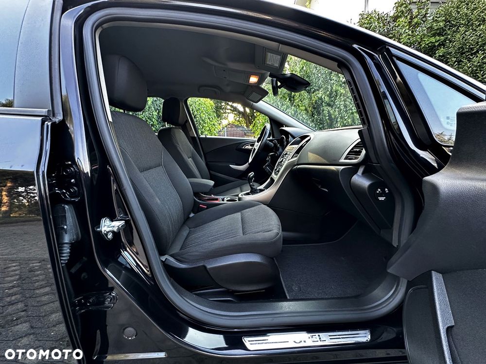 Opel Astra 1.4 Turbo Design Edition - 29
