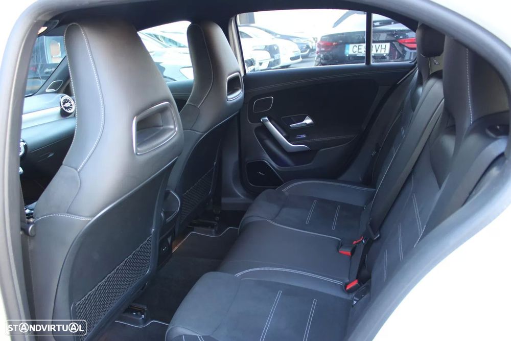 Mercedes-Benz A 250 e AMG Line - 6