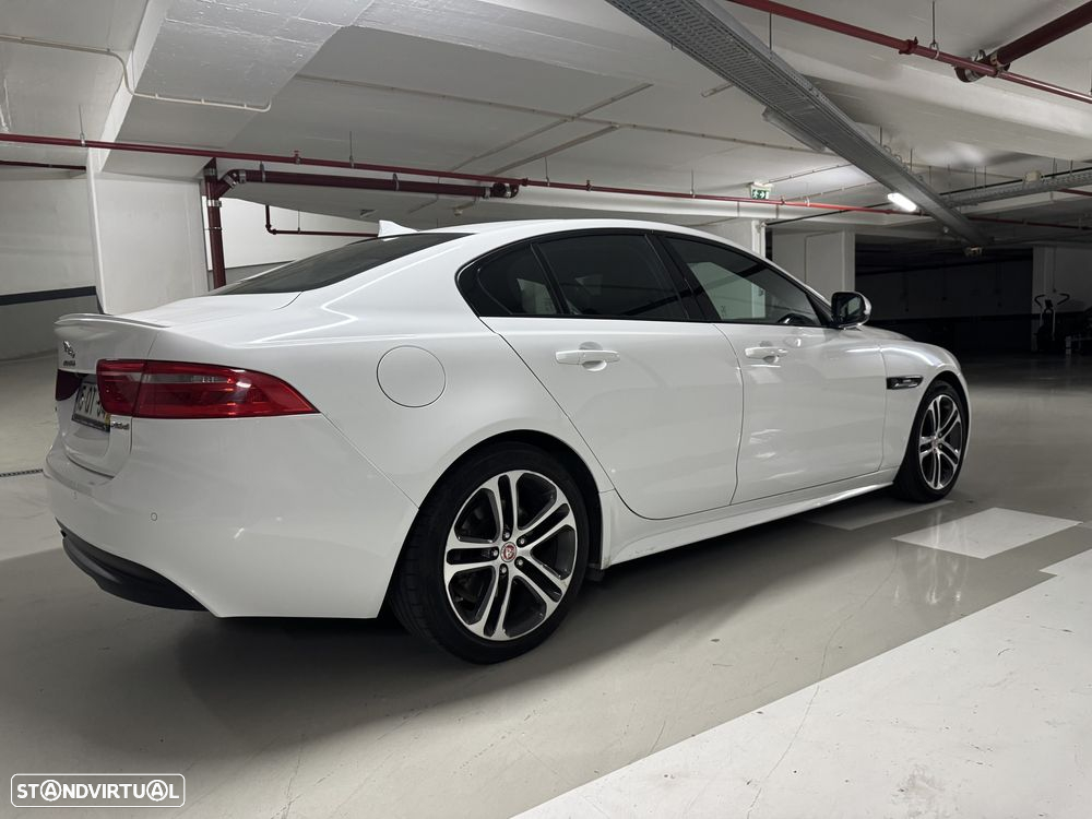 Jaguar XE 2.0 D R-Sport Aut. - 4