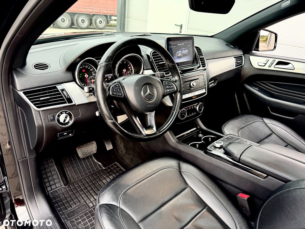 Mercedes-Benz GLE 400 4Matic 9G-TRONIC AMG Line - 25