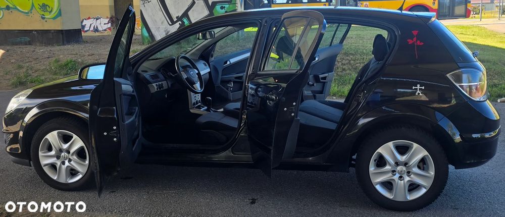 Opel Astra 1.6 Edition - 19