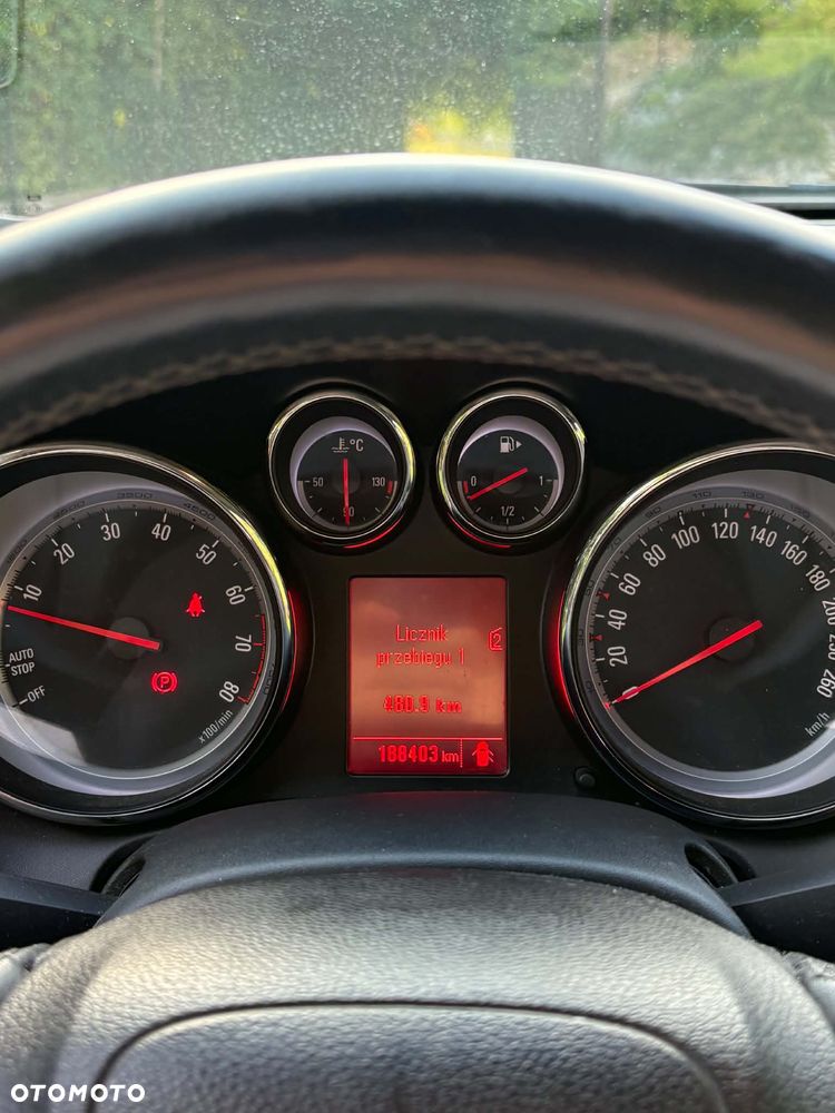 Opel Astra 1.4 T Cosmo S&S - 11