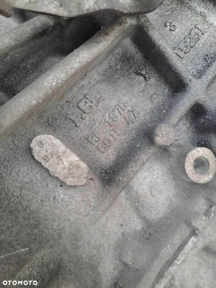 Mazda 6  1.8 16V silnik kompletny kod L8 - 5