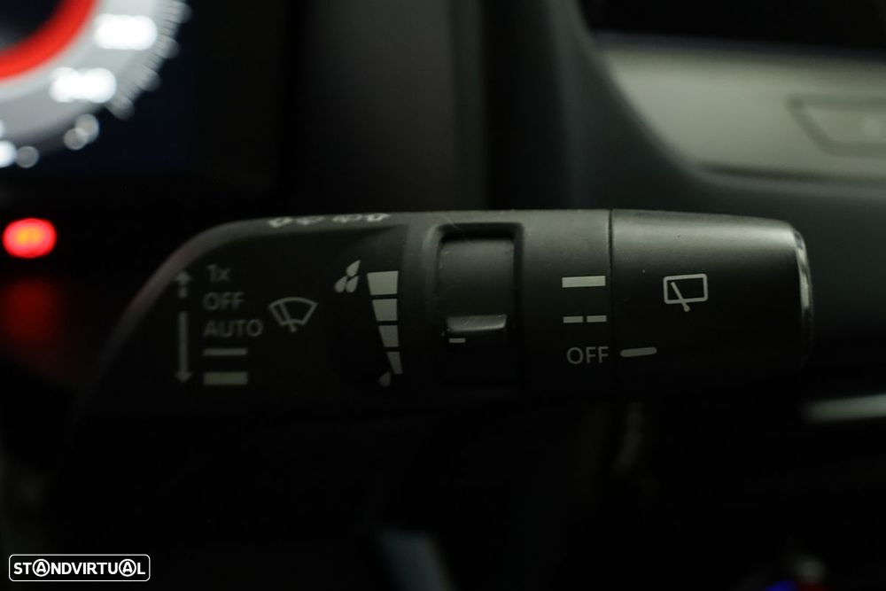 Nissan Qashqai 1.3 DIG-T N-Connecta Xtronic - 17