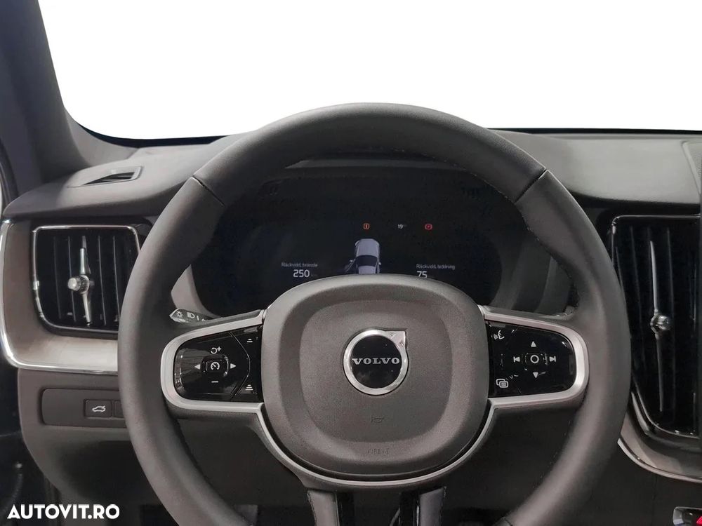 Volvo XC 60 T6 AWD AT PHEV Plus Dark - 9