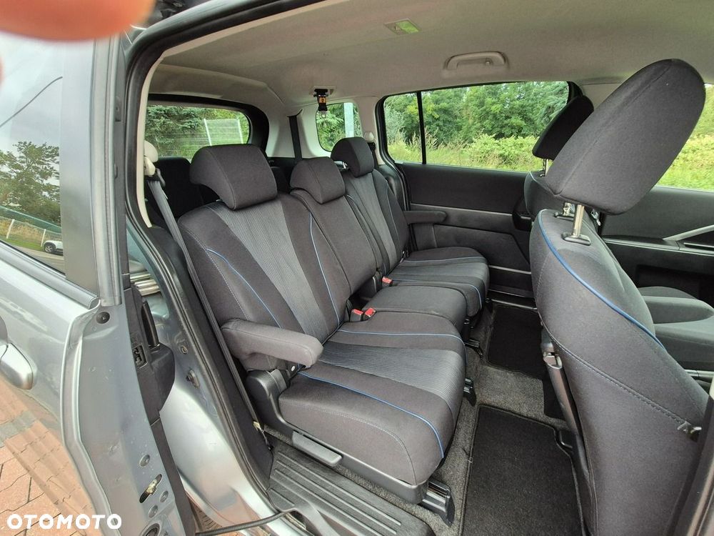 Mazda 5 - 17