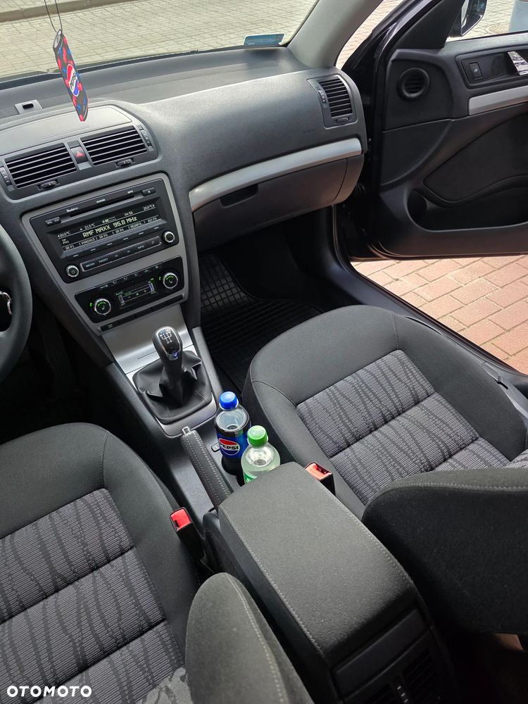 Skoda Octavia 1.6 Elegance - 37