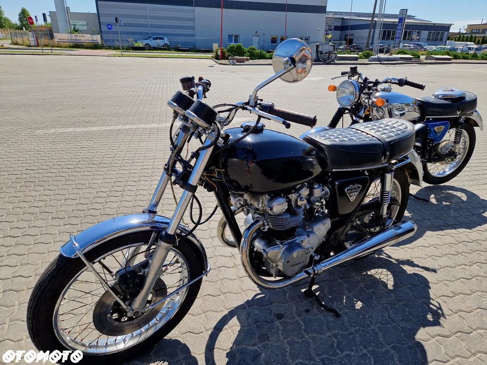Honda CB - 1