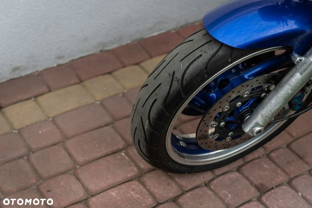 Yamaha XJR - 10