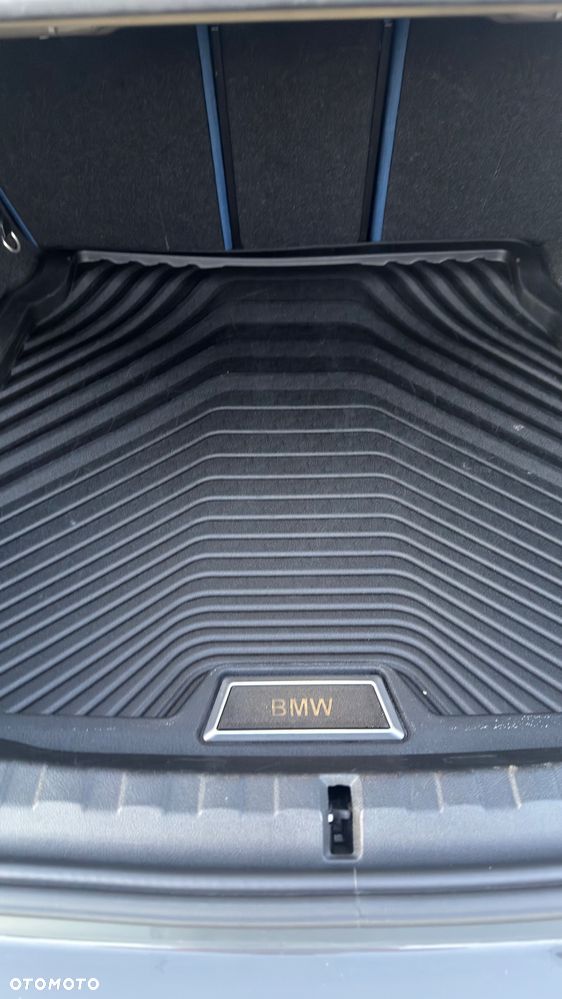 BMW Seria 3 330i xDrive - 19