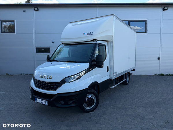 Iveco Daily 35C18 3.0 HPI 180 KM / Kontener 8 EP / Winda DHOLLANDIA 750 KG / Bliźniaki / Automat 8HP