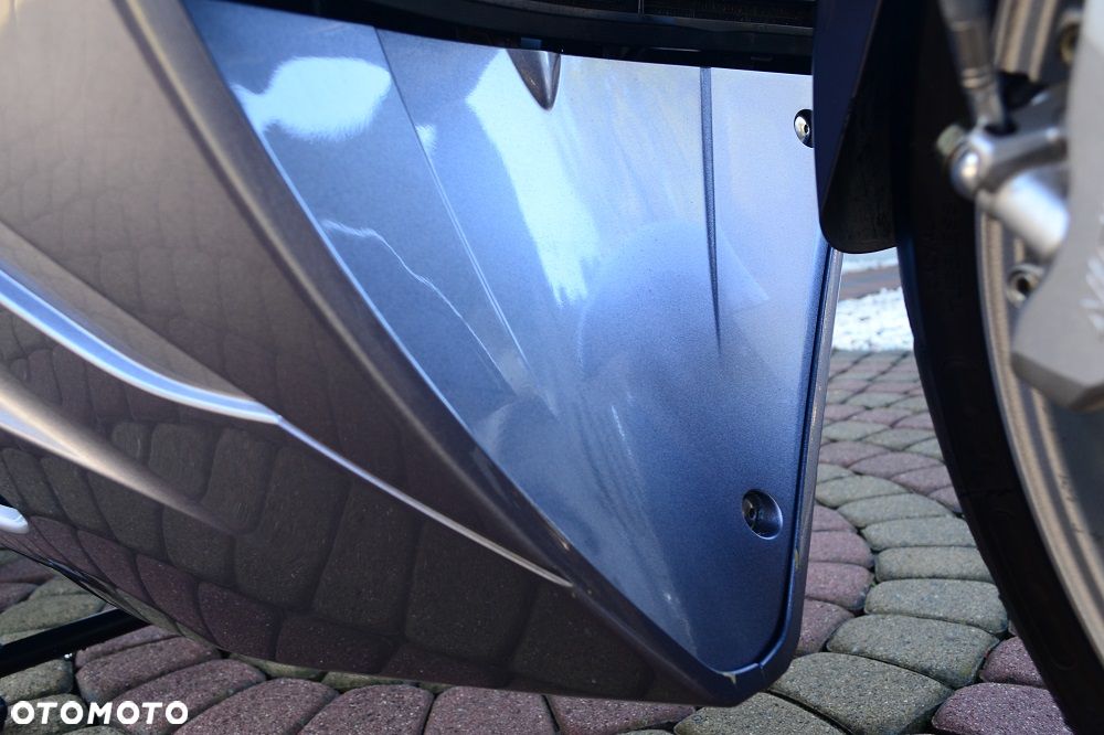 Yamaha FJR - 13