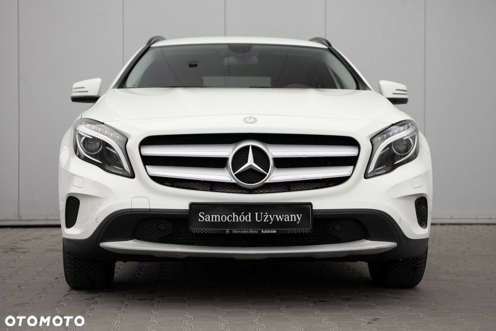 Mercedes-Benz GLA - 4