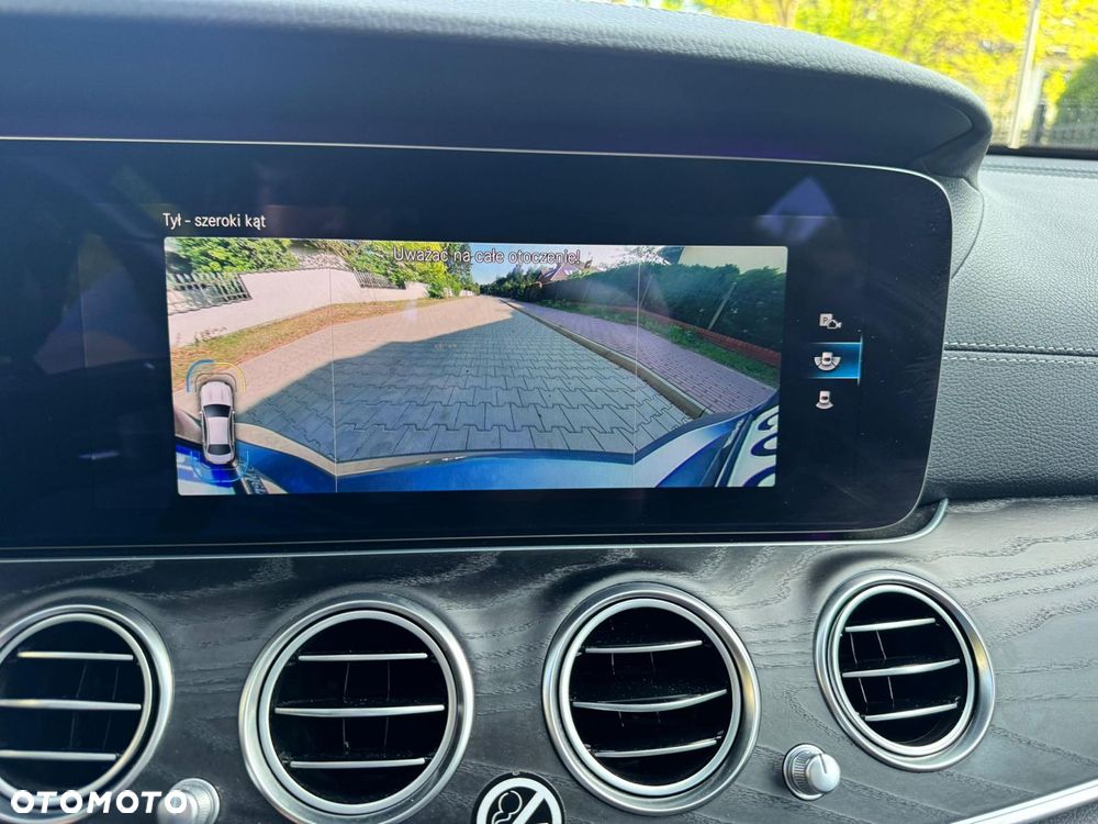 Mercedes-Benz Klasa E 220 d 4Matic 9G-TRONIC AMG Line - 13