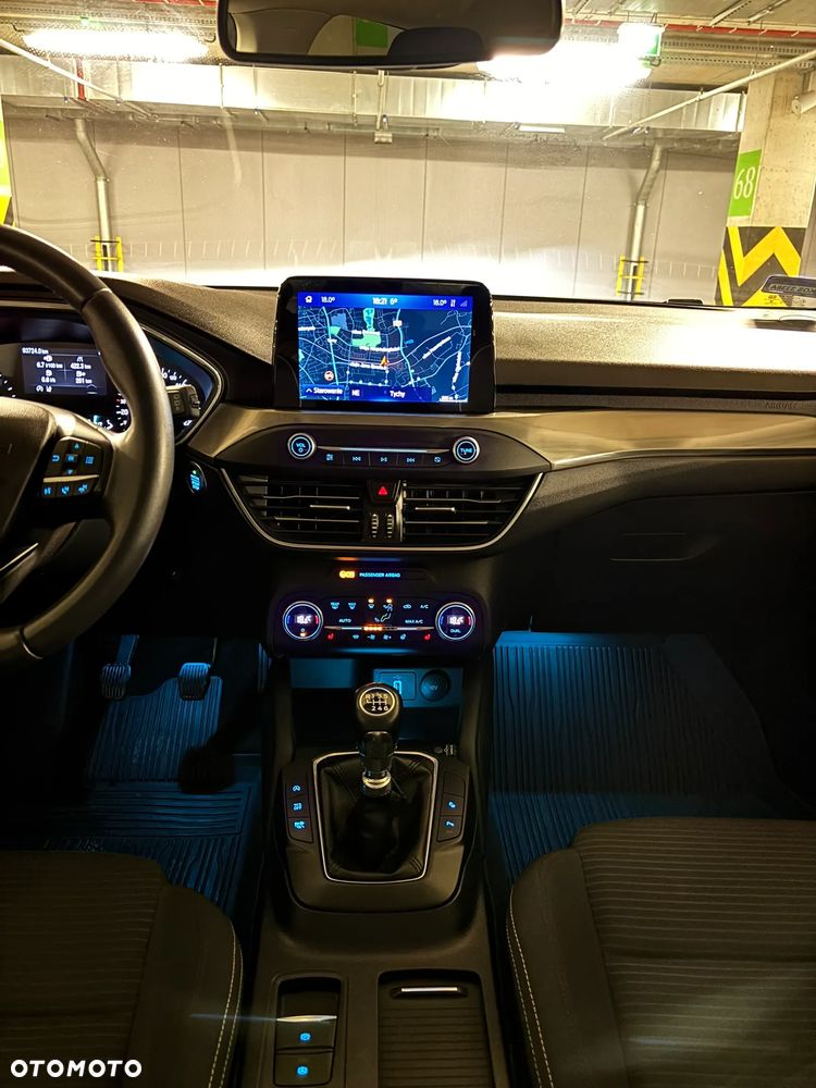 Ford Focus 2.0 EcoBlue Titanium - 17