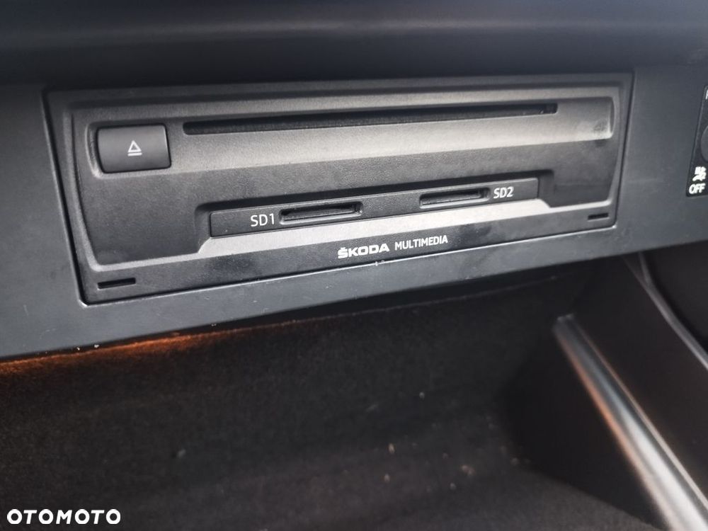 Skoda Octavia 2.0 TDI RS - 26