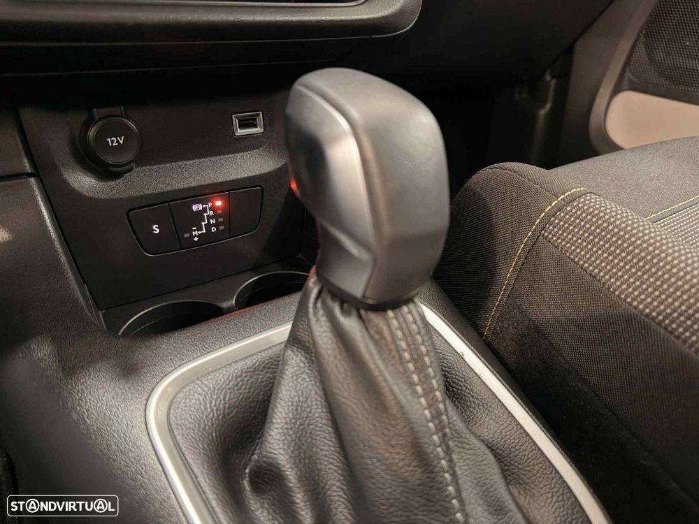 Citroën C3 1.2 PureTech Shine EAT6 - 19