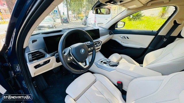 BMW 330 e Aut. Luxury Line - 21