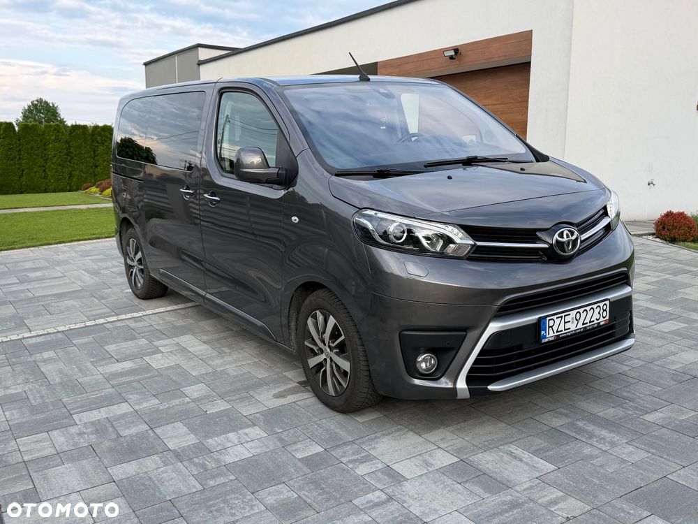 Toyota ProAce Kombi D-4D Medium 2,8t - 1