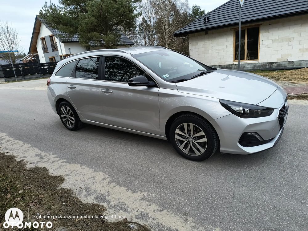 Hyundai i30 1.6 D GO Plus - 17