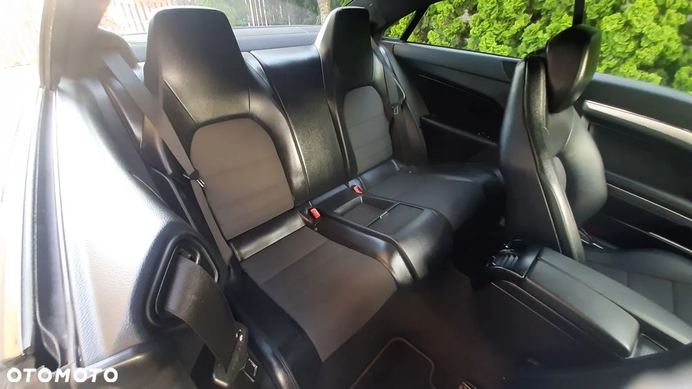 Mercedes-Benz Klasa E 200 BlueEFFICIENCY 7G-TRONIC Avantgarde - 31