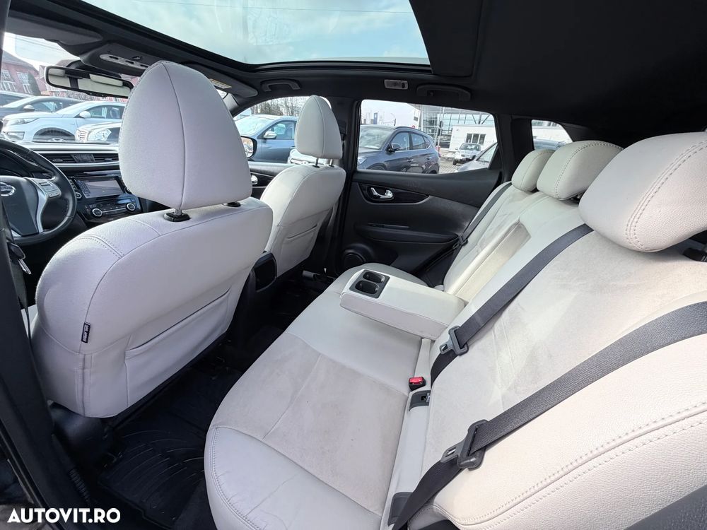 Nissan Qashqai 1.6 DCI 4 x 4 DPF Start/Stop tekna - 13